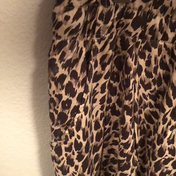 Garnet hill leopard tencel/linen cropped pants - Picture 5 of 9